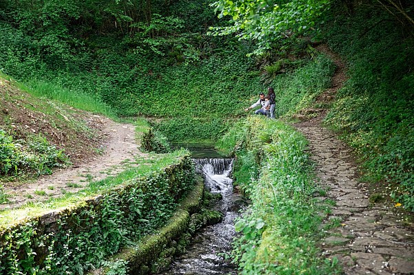 Village de Journans et source de la Reyssouze