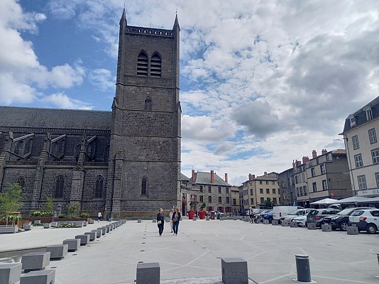 Cathédrale Saint-Pierre de Saint-Flour