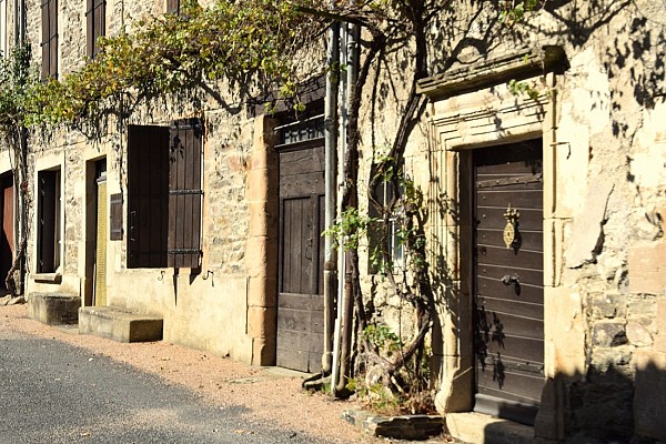 Lacaze, la petite cité de caractère
