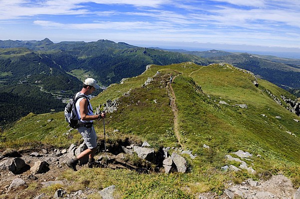GR400-tour-du-volcan-cantalien