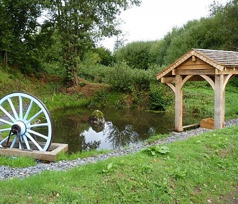 Pierre, eau et cidre en Or - Le Lorey