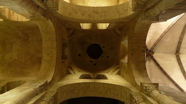 Collégiale Saint-Victor et Sainte Couronne