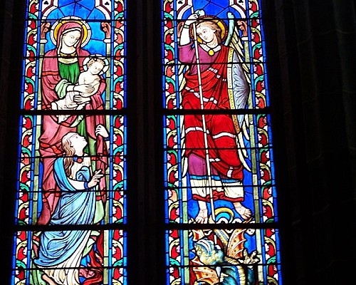 Collégiale Saint-Victor et Sainte Couronne