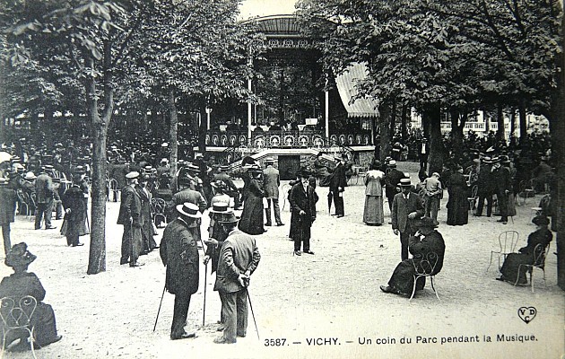 Kiosque à musique du parc des Bourins