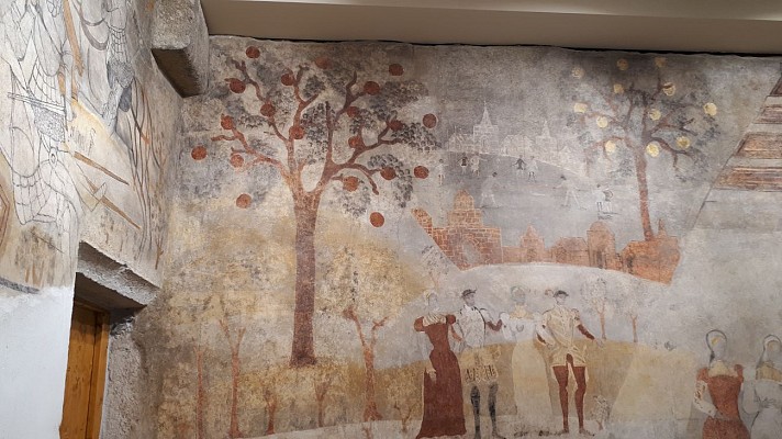 Château de Montferrand et ses peintures murales