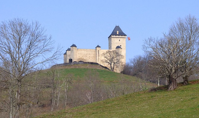 De l'abbaye au château