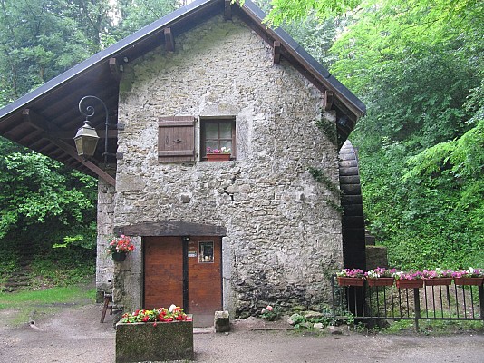 Moulin à huile de Chanaz : visite du Moulin