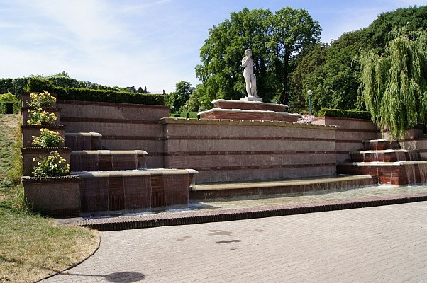 Parc de la Butte-du-Chapeau-Rouge