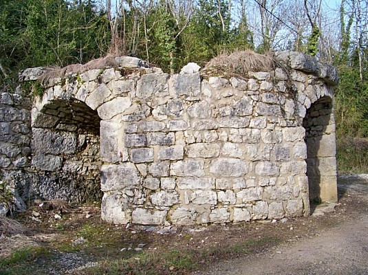 Neuville-sur-Ain