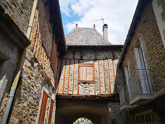 Montsalvy - Petite Cité de Caractère®