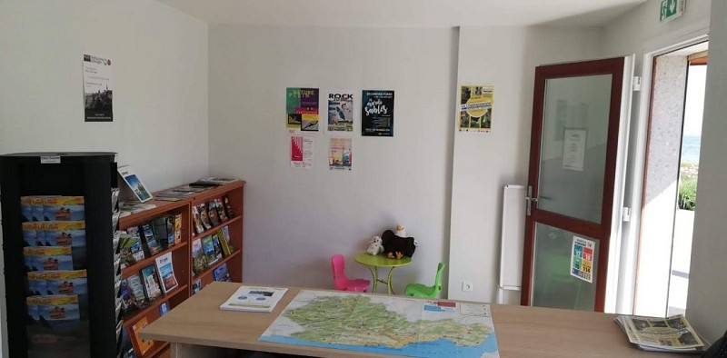Bureau d'information touristique estival au Port de Sciez-sur-Léman / Destination Léman