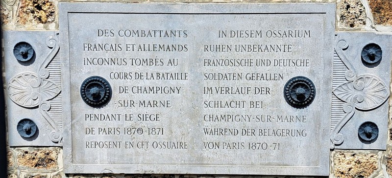 L'ossuaire - Combats de 1070