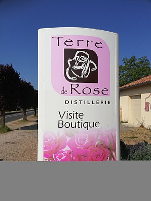 Terre de Rose Distillerie Roseraie