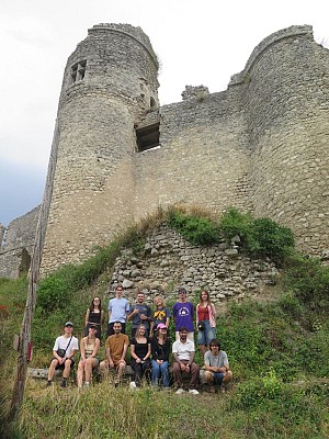 La Forteresse Médiévale de Montaigu-le-Blin et ses symboles laisse place aux bénévoles