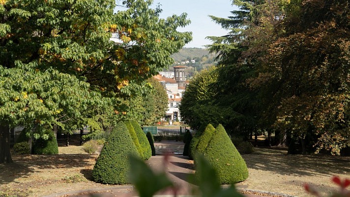 Le parc Montjoly et son château-mairie
