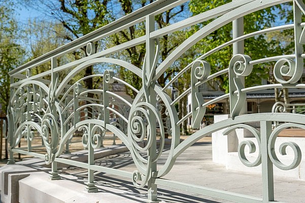 Kiosque à musique de la source de l'Hôpital