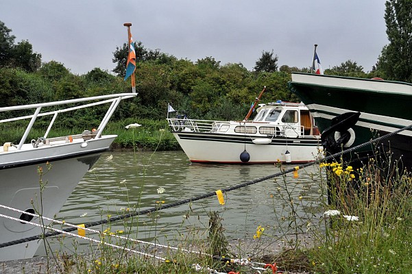 Halte nautique le port aux pierres