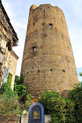Donjon médiéval de Montpeyroux