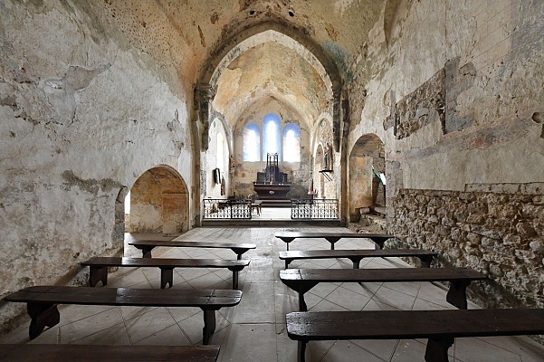 Église et site archéologique du Chastel