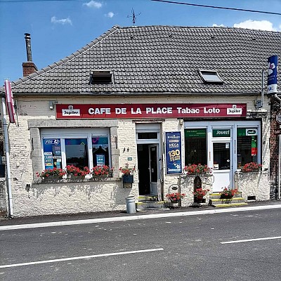 Café Rando de la place