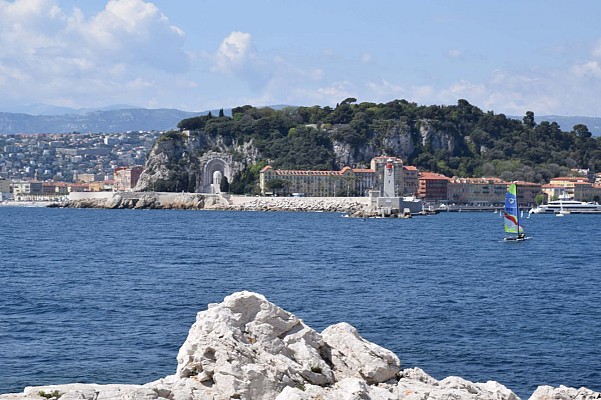Vue sur la colline du château de Nice