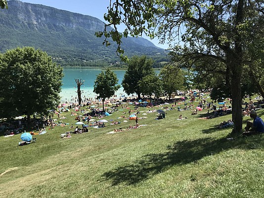 Plage de la base de loisirs du Sougey