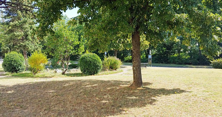 Av de la Commune de Paris