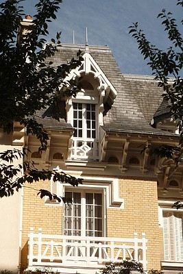 Rue Louis-Besquel