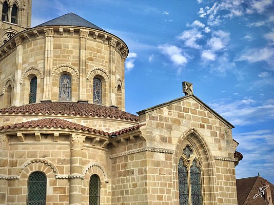 Les Pierres parlent - Eglise de Saint-Menoux