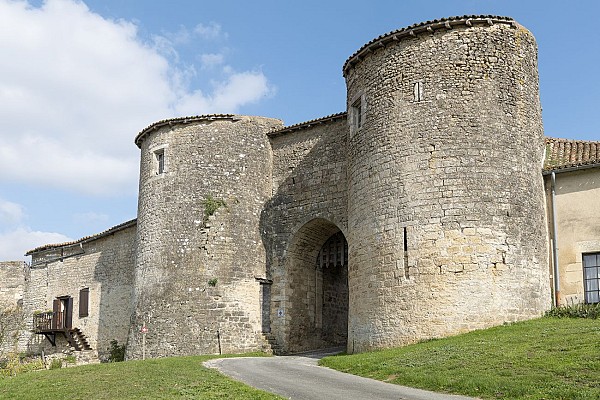 Le_Site_Castral-Agence_Zebrelle_Thomas_JELINEK-4269