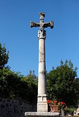 Croix de peste à personnage