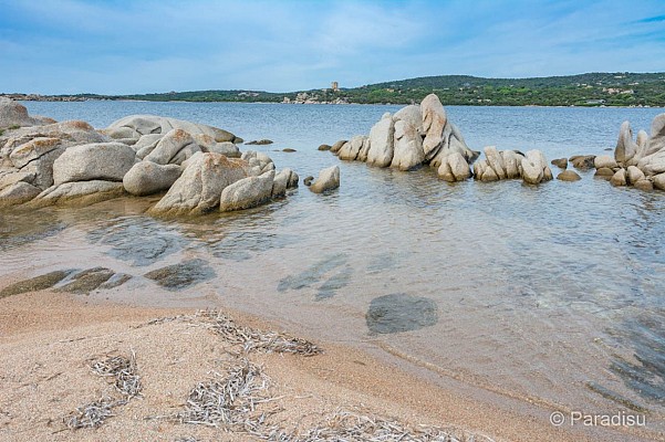 La plage de Figari