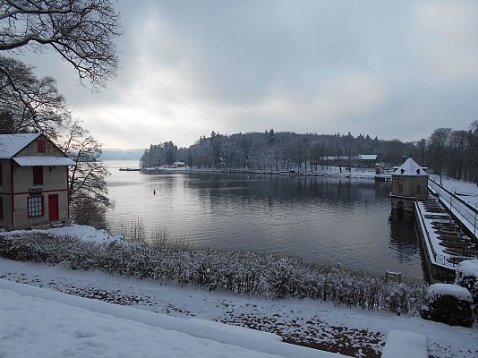 Vue depuis l'Office de Tourisme du lac des Settons