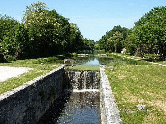 Point de partage du canal d'Orléans proche Lorris