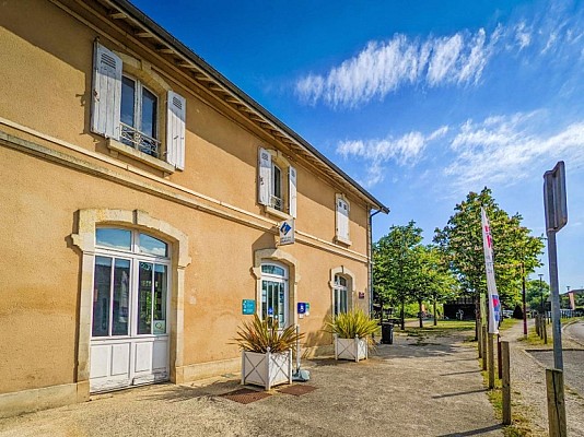 Façade du Bureau d'Information Touristique de Créon