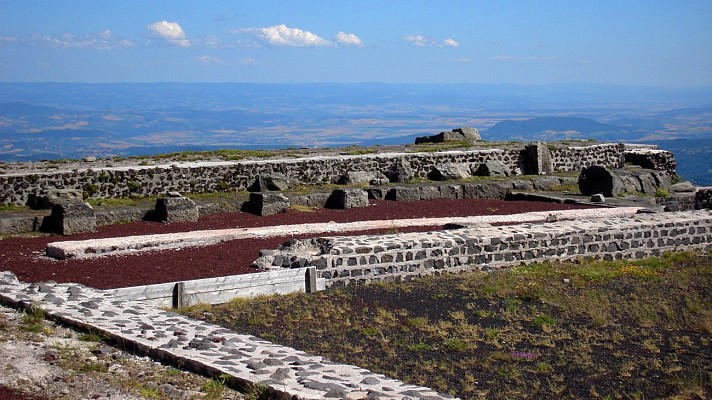 Vestiges du Temple de mercure à Orcines | Pays d'Art et d'Histoire
