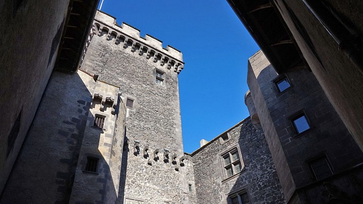 Château de Châteaugay