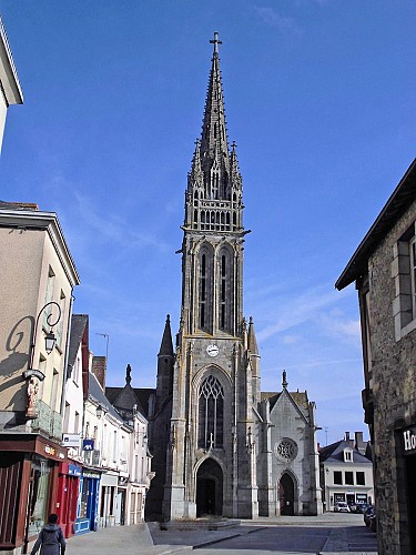 La basilique Notre-Dame-de-La-Guerche