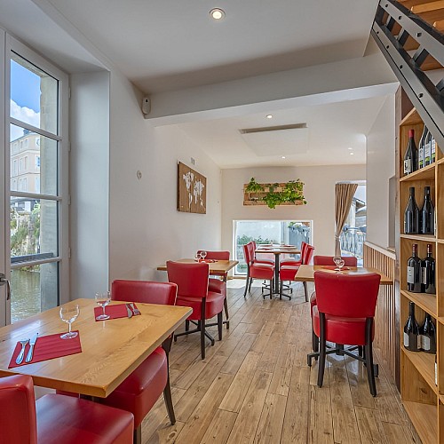 2a0a3fb5f11f407aa19365fe9062958f.website_squarred