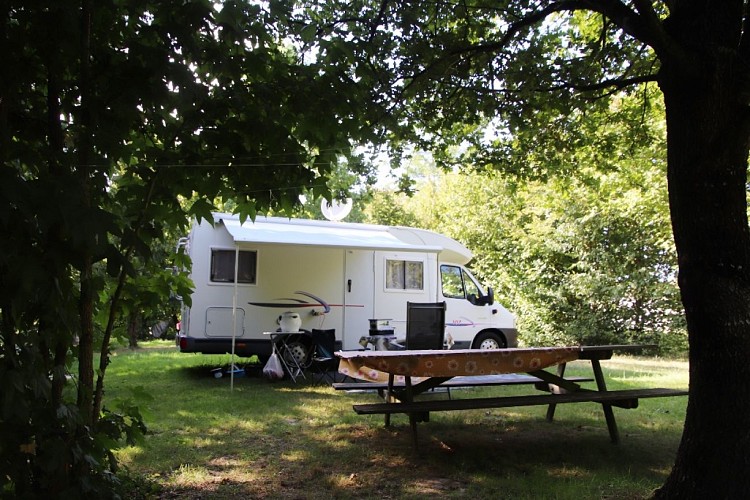 Aire de camping-car Coumet (3)