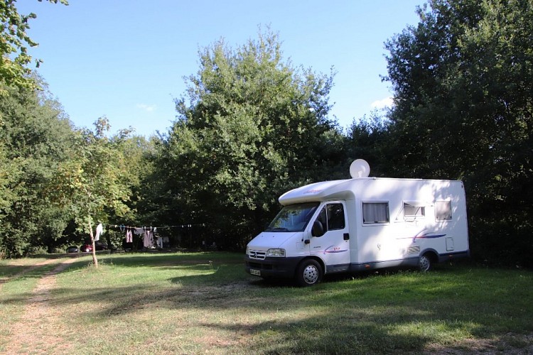 Aire de camping-car Coumet (4)