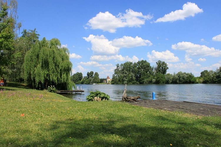 BORD DU LOT FERME TUILERIE