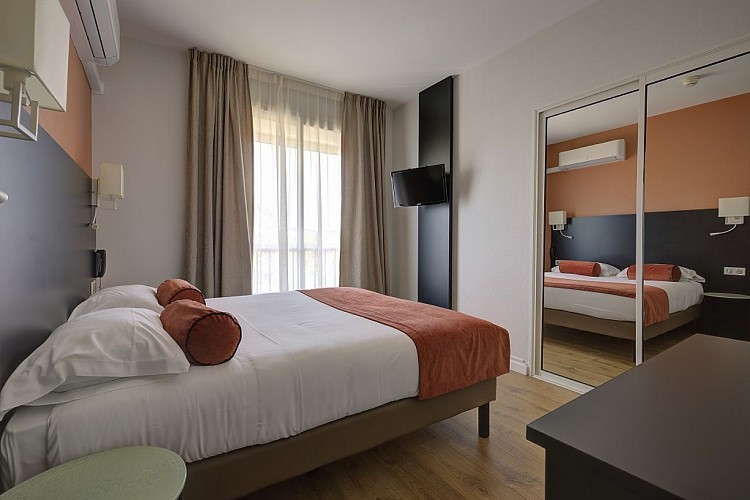 europ-hotel-chbr-renovee-confort-2-1