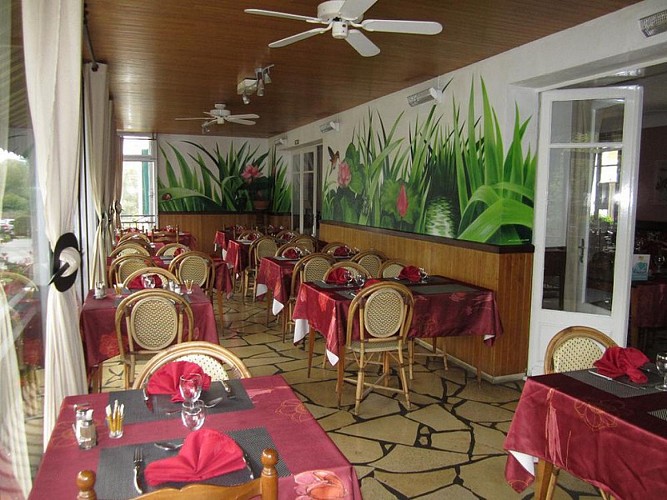 Hôtel Restaurant Beauséjour salle