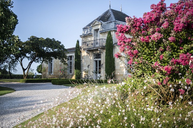 Château Cordeillan-Bages - Extérieur 2 © Anne-Emmanuelle Thion
