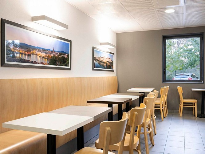 TS2025- HOTEL BNB SALLEAM