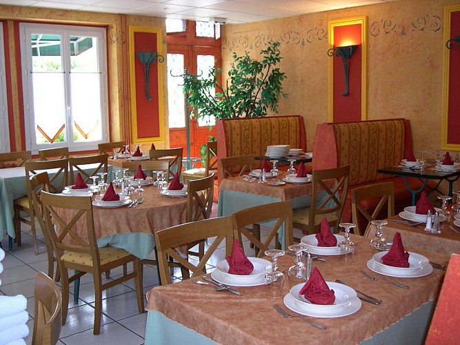 hotel restaurant du Midi 64120 Saint Palais  (3)