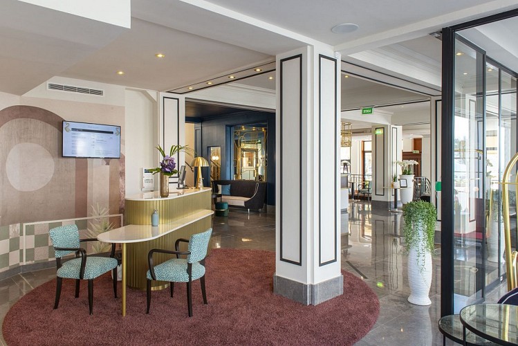Hôtel Mercure Plaza - Biarritz - Reception