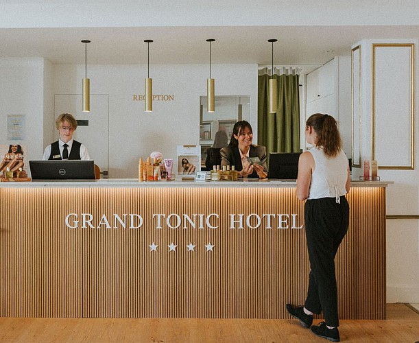 Grand Tonic Hôtel & Spa Nuxe - Biarritz - Reception