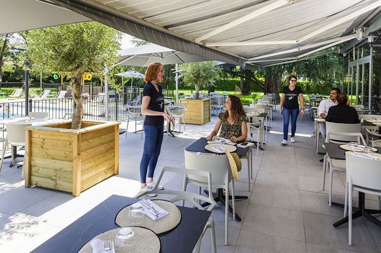 Hôtel Novotel - Pau - terrasse restaurant